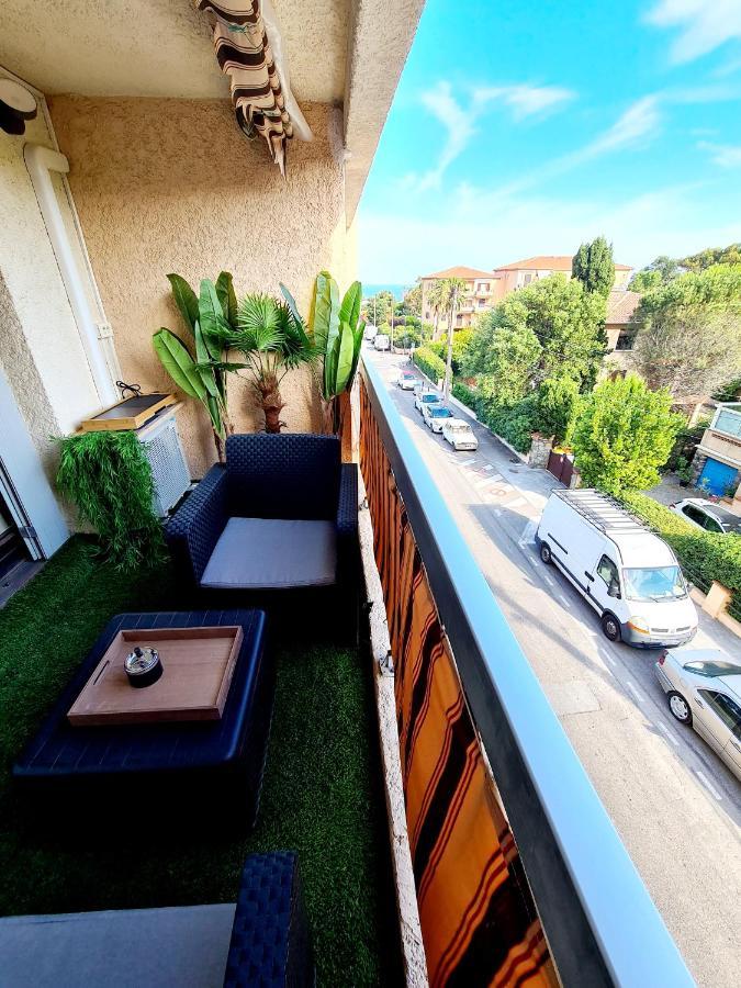 Appartement climatisé design au cœur de St-Aygulf à 200 metres la mer Saint Aygulf Exterior foto